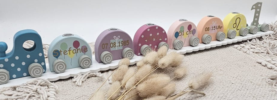 Geburtstagszug Holz personalisiert Bunt