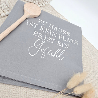 Premium Küchentuch „Ein Gefühl“ – Geschirrtuch aus Baumwolle in Grau mit Spruch – Boho Deko & Geschenkidee