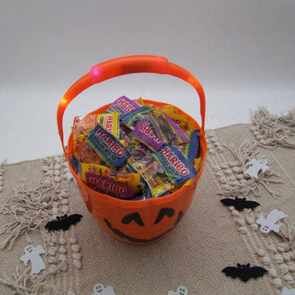 Personalisiere Halloween Eimer mit Name & leuchtendem Griff, Süßigkeiteneimer Kürbis Kinder, Trick or Treat Eimer, Süßes oder Saures