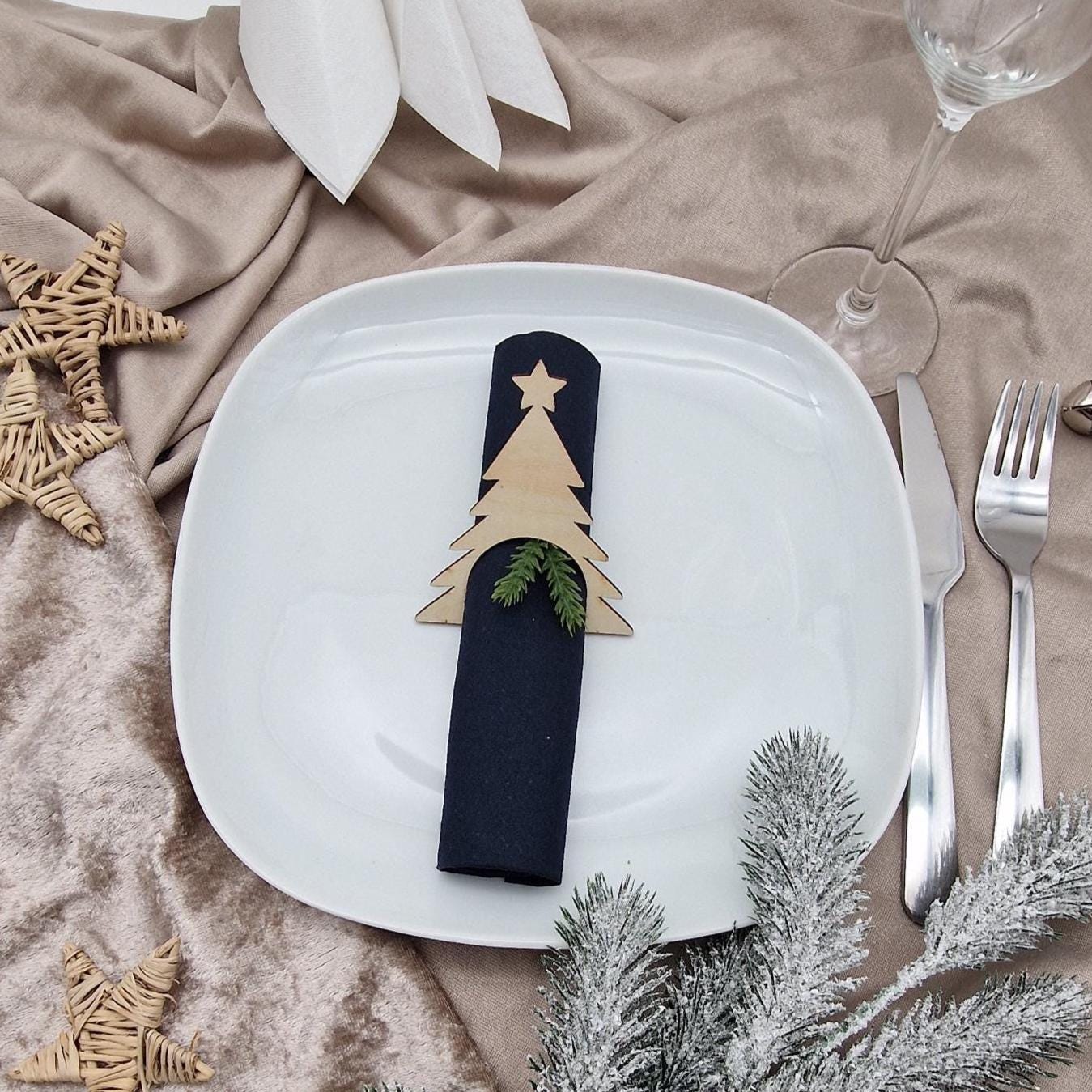 Serviettenring aus Holz, Tisch Accessoire Weihnachten, Weihnachten, Tischdekoration personalisiert, Gravierter Serviettenring, Geburtstag