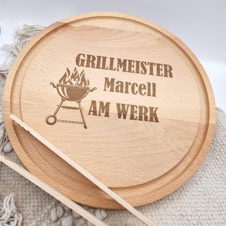 Personalisiertes Grillbrett mit Gravur – Rundes Schneidebrett aus Holz für Grillmeister – Steakbrett mit Name – Geschenk für Männer Vatertag