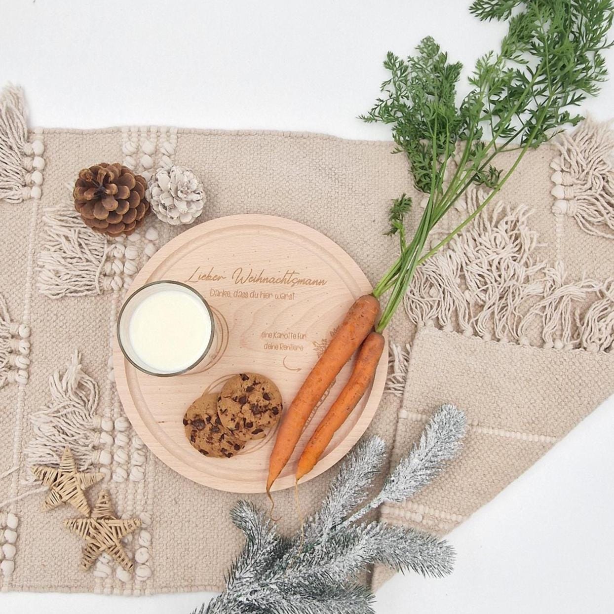 Nikolausteller Holz personalisiert | Weihnachtsteller Keksteller für den Weihnachtsmann & Nikolaus | Milch und Kekse Teller Gravur Geschenk