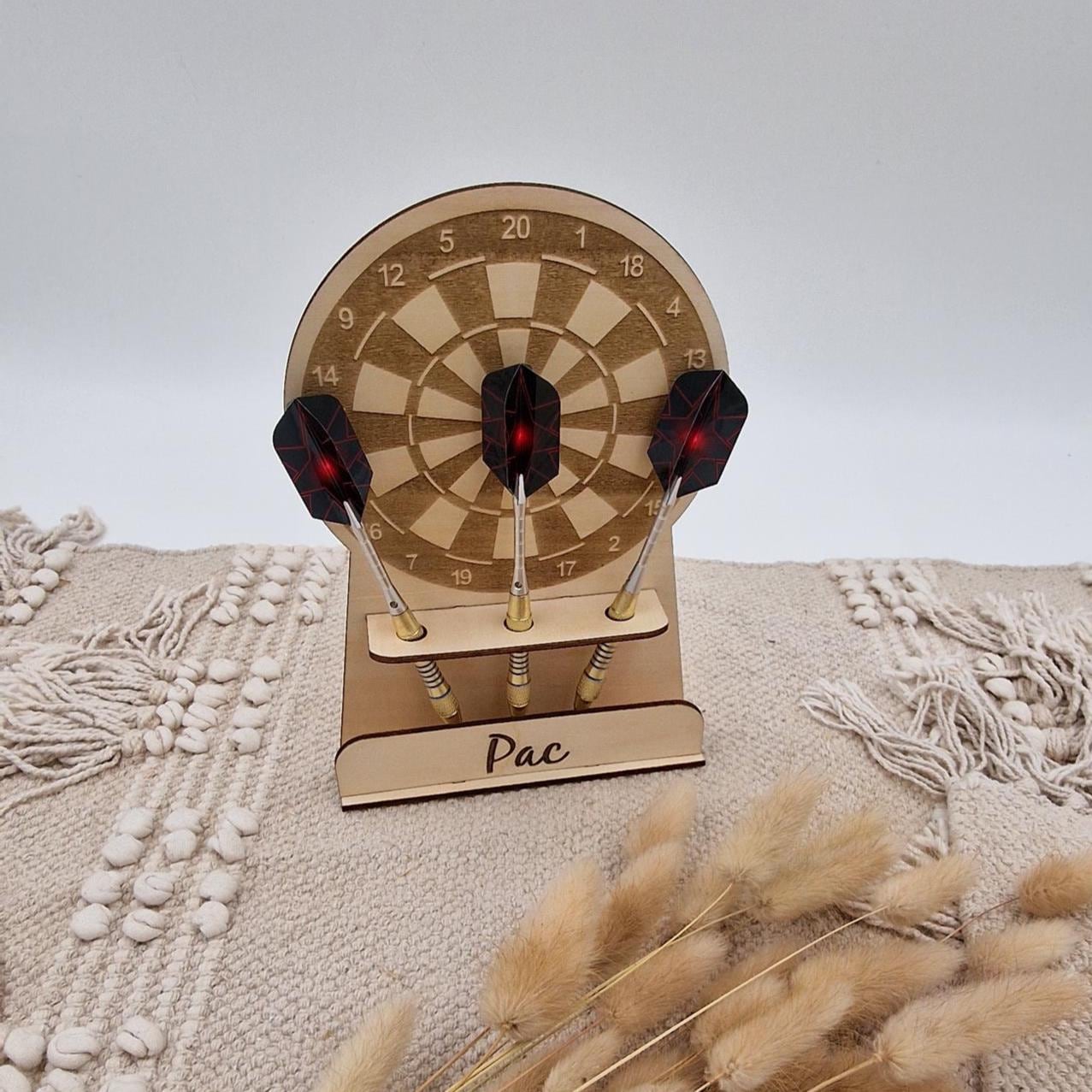 Personalisierter Dartpfeil Halter | Organizer für Dartpfeile | Pfeilhalter Holz | Dartpfeil Halterung | Dartdekoration | Geschenk für Männer