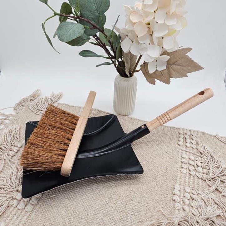 Personalisiertes Kehrset Polterabend, Scherben bringen Glück Handfeger, Hochzeitsgeschenk mit Gravur Namen