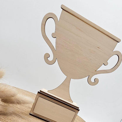 Personalisiertes Holz Pokal Geschenk Beste Mama Award, Muttertag Trophäe mit Name, Holzdeko Aufsteller