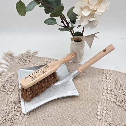 Personalisiertes Kehrset Polterabend Geschenk, Handfeger und Schaufel mit Gravur Namen, Hochzeitsgeschenk