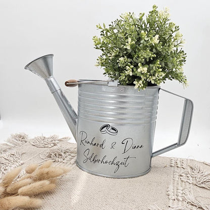 Personalisierte Gießkanne zur Silberhochzeit – Geldgeschenk 25 Jahre – Zinkgießkanne mit Namen & Datum – Geschenkidee Gartenhochzeit