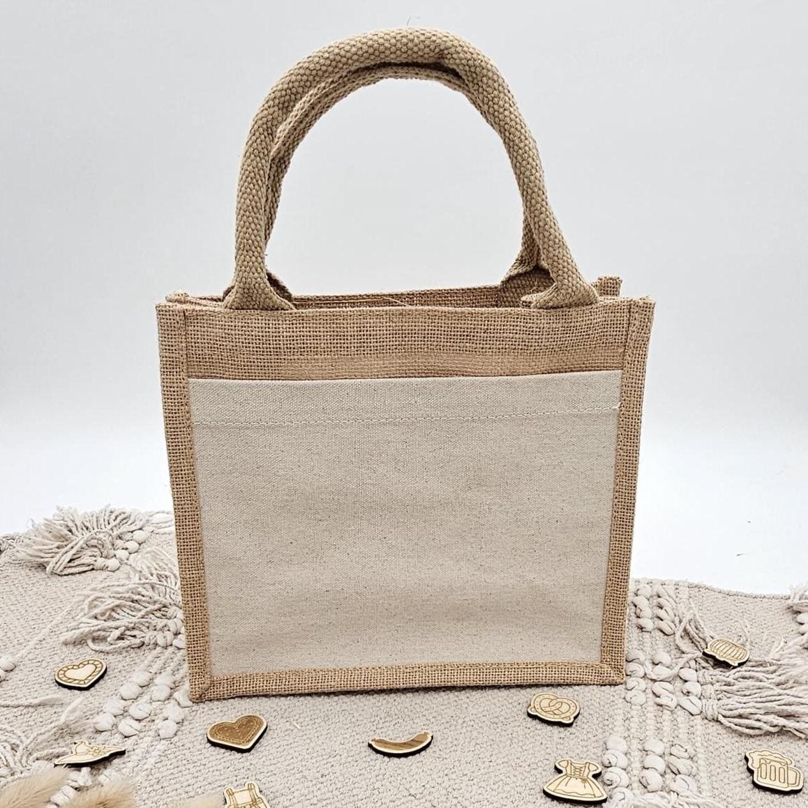 Personalisierte Jutetasche Oktoberfest mit Name | Brezel Tasche Dirndl Trachtenbeutel | Mini Tote Wiesn Tasche Geschenk Frauen