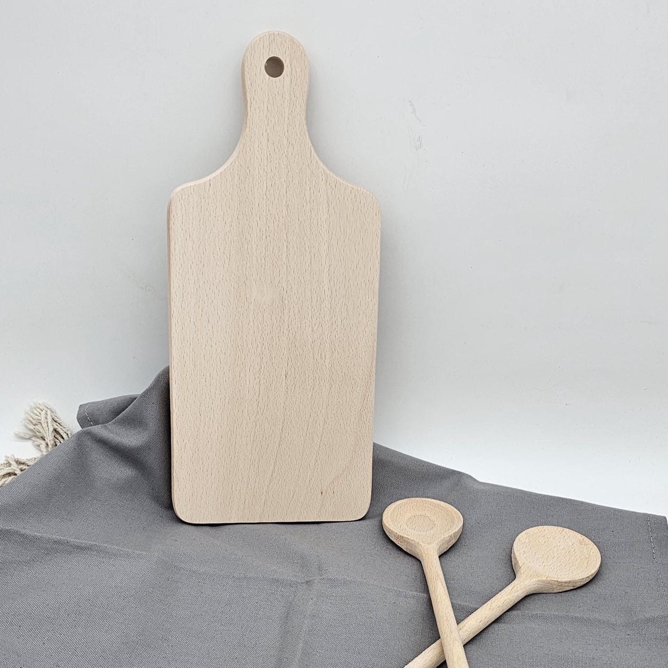 Personalisiertes Holzbrettchen Weihnachtsbäckerei mit Name, Schneidebrett graviert Geschenk Oma Mama Plätzchen backen Weihnachten