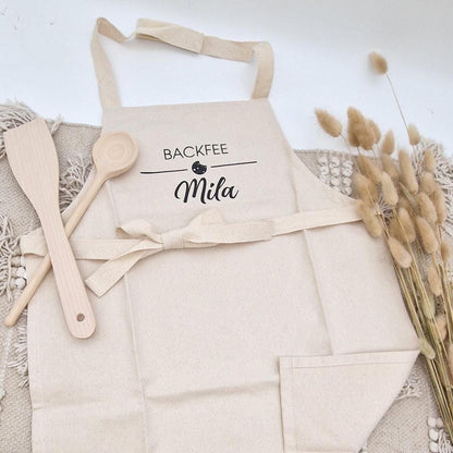 Kinderschürze Personalisierte Backschürze mit Name | Backfee Kochschürze Kinder Baumwolle | Geschenk Ostern Geburtstag Weihnachten