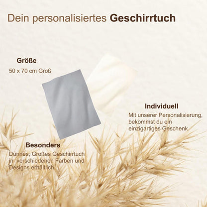 Infografik für personalisiertes Geschirrtuch: Zeigt Produktvorteile wie Größe 50 x 70 cm, individuelle Personalierung als einzigartiges Geschenk und dünnes, großes Baumwolltuch in verschiedenen Farben
