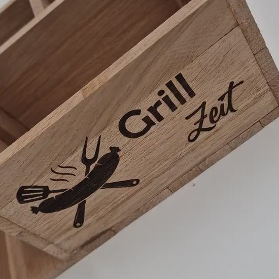 Grill Geschenk | Grillparty | Geschenk zum Grillabend | Utensilo für Besteck | Besteck Organizer | Geschenk Männer | Geschenk Grillparty |