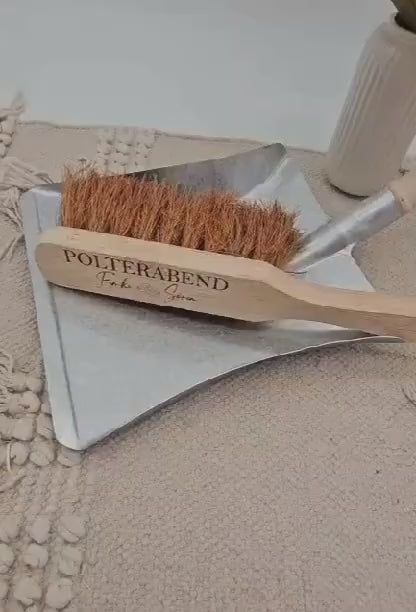 Personalisiertes Kehrset Polterabend Geschenk, Handfeger und Schaufel mit Gravur Namen, Hochzeitsgeschenk