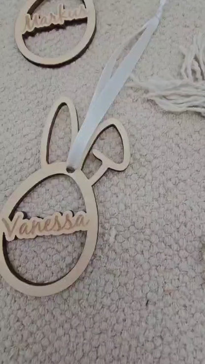 Personalisierter Osteranhänger aus Holz mit Name