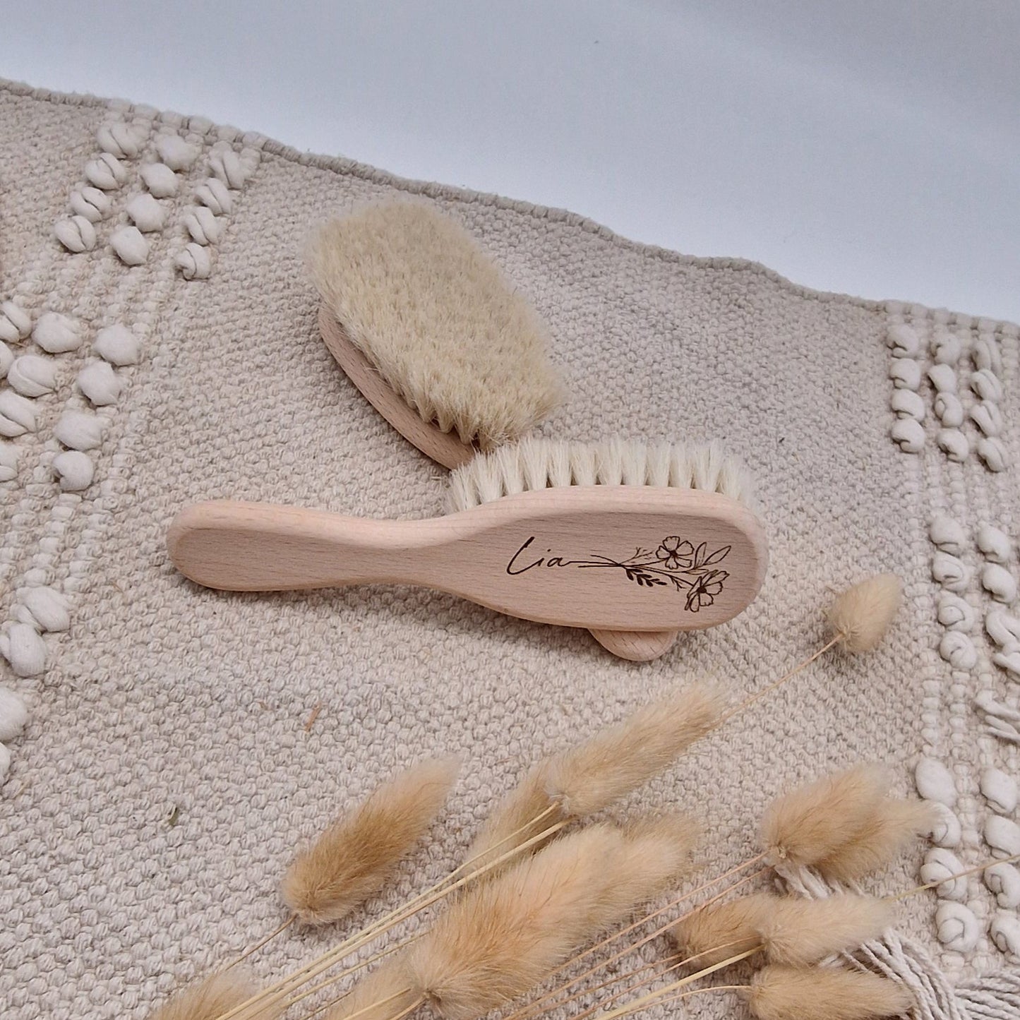 Personalisierte Baby-Haarbürste aus Holz